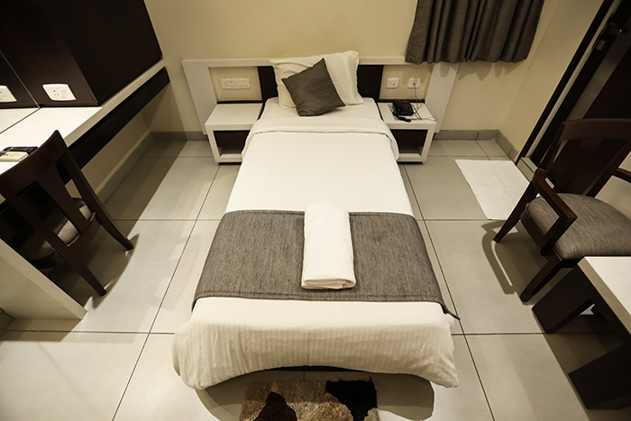 single-bed-room